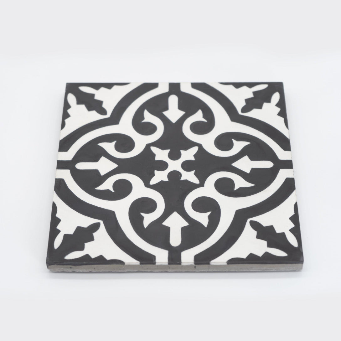 Moroccan Mosaic & Tile House CTP02-08 Argana Azulejo de cemento hecho a  mano en negro, gris, blanco, 8x8